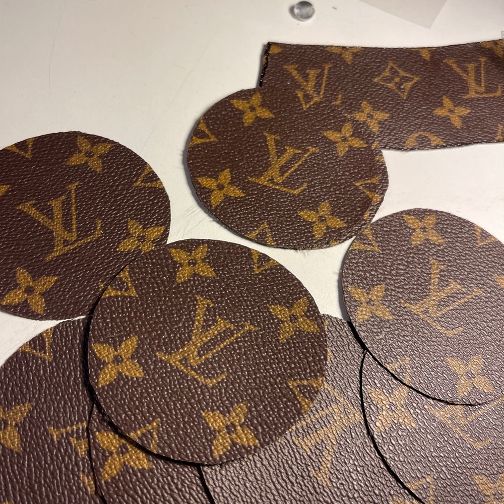 ❤️Make Me An Offer❤️Authentic LV Material - Picture 8 of 12